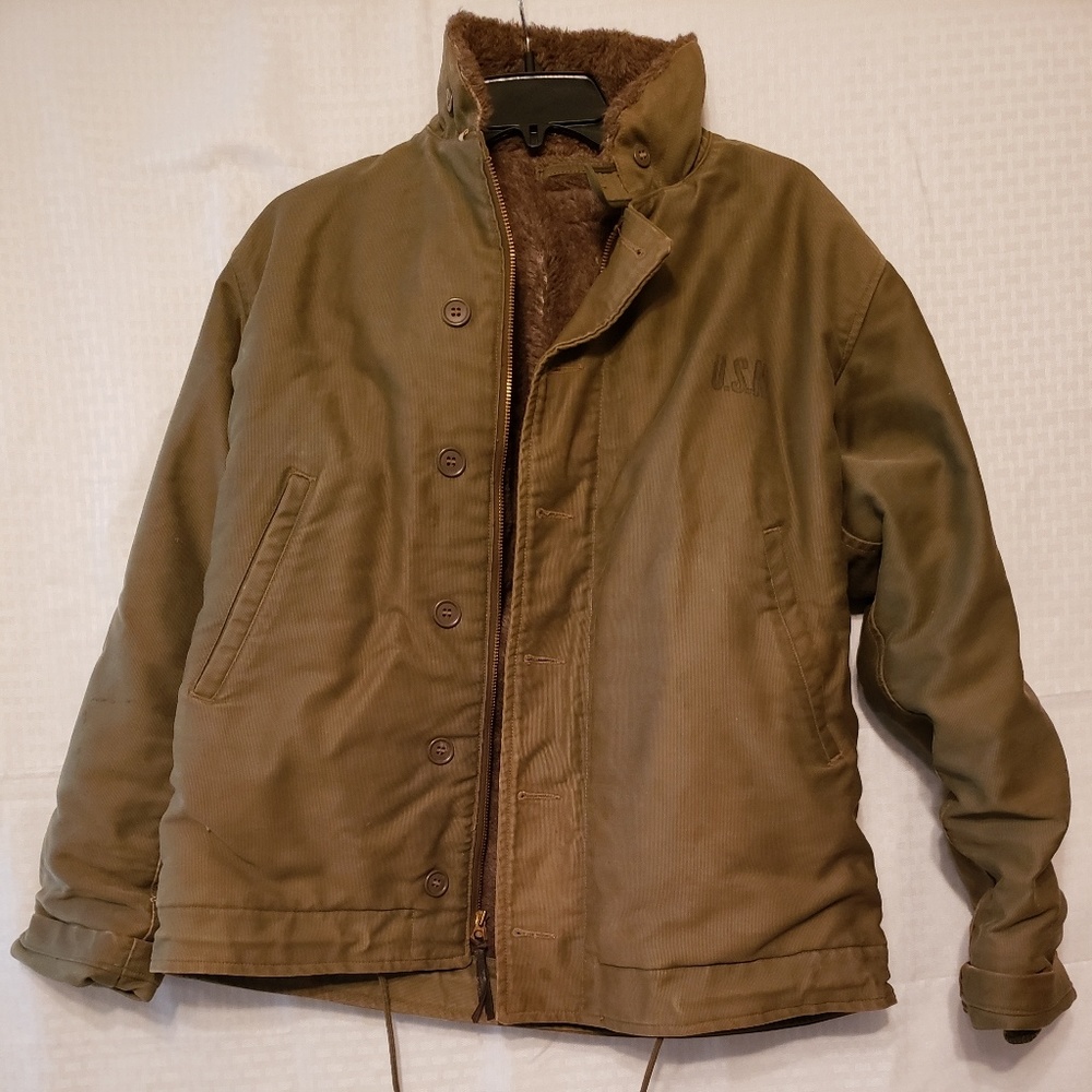 BOMBER JACKET. OLIVE GREEN. USN LOOKOUT 391